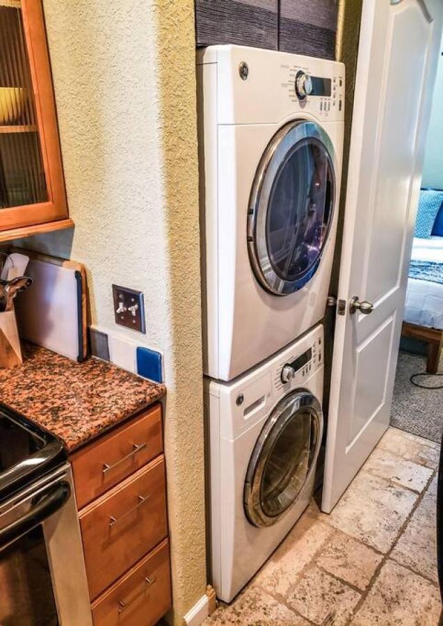 Retro Retreat In Dtsp - Explore The Downtown Area St. Petersburg Ngoại thất bức ảnh