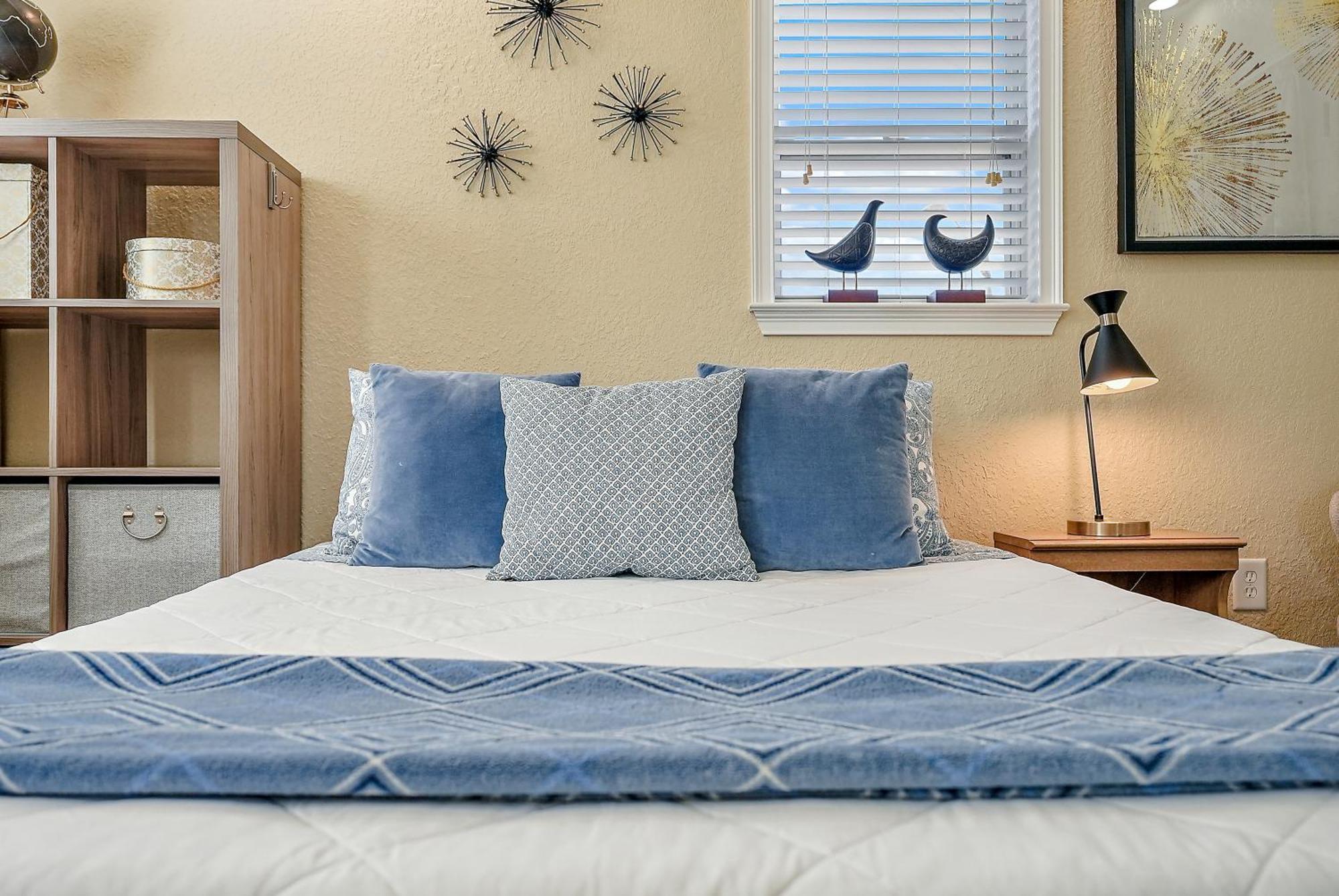 Retro Retreat In Dtsp - Explore The Downtown Area St. Petersburg Ngoại thất bức ảnh